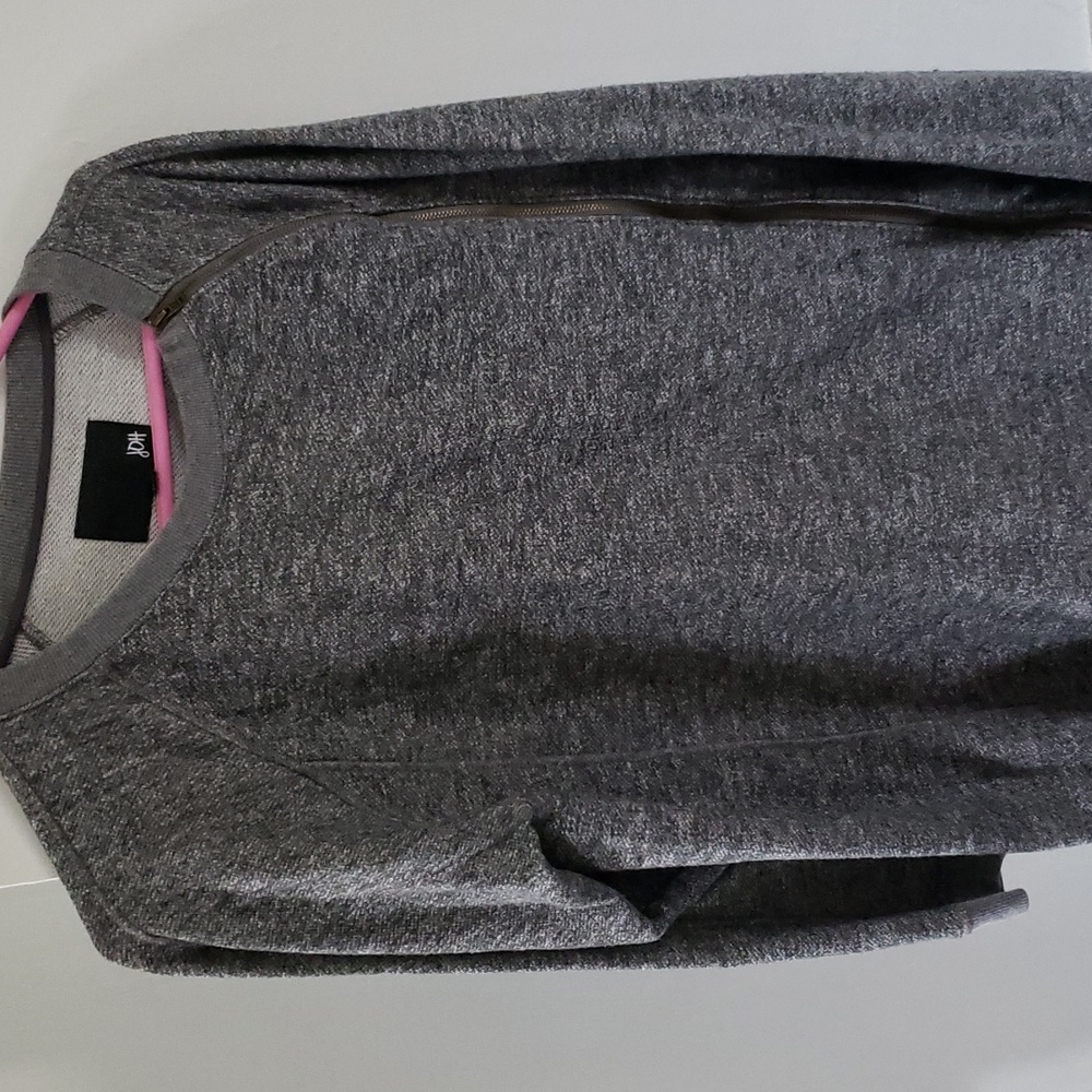 Zipper side sweatshirt, cute!